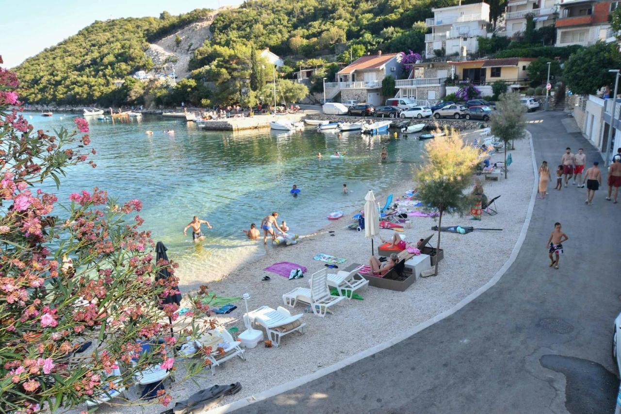 Apartmani Dora Duboka Buitenkant foto