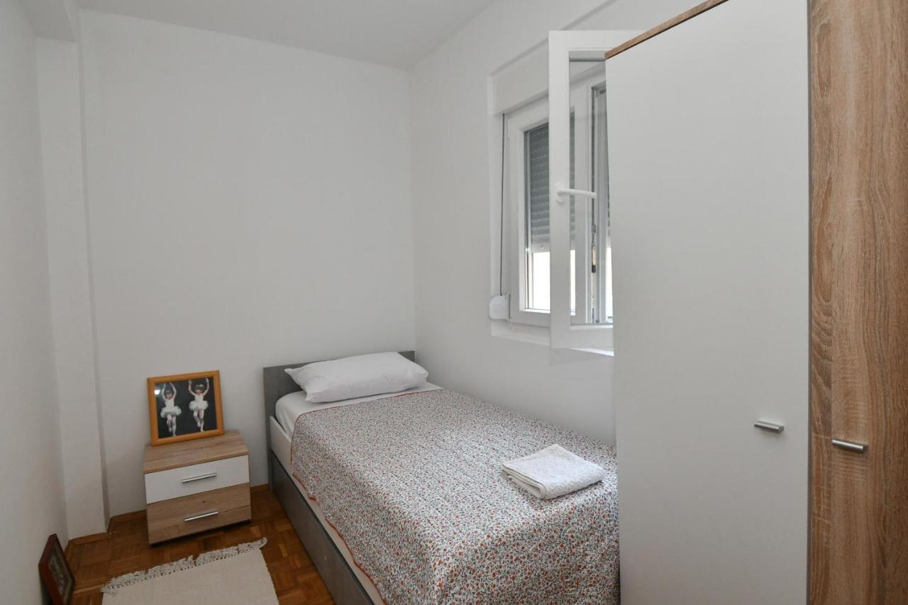 Apartmani Dora Duboka Buitenkant foto