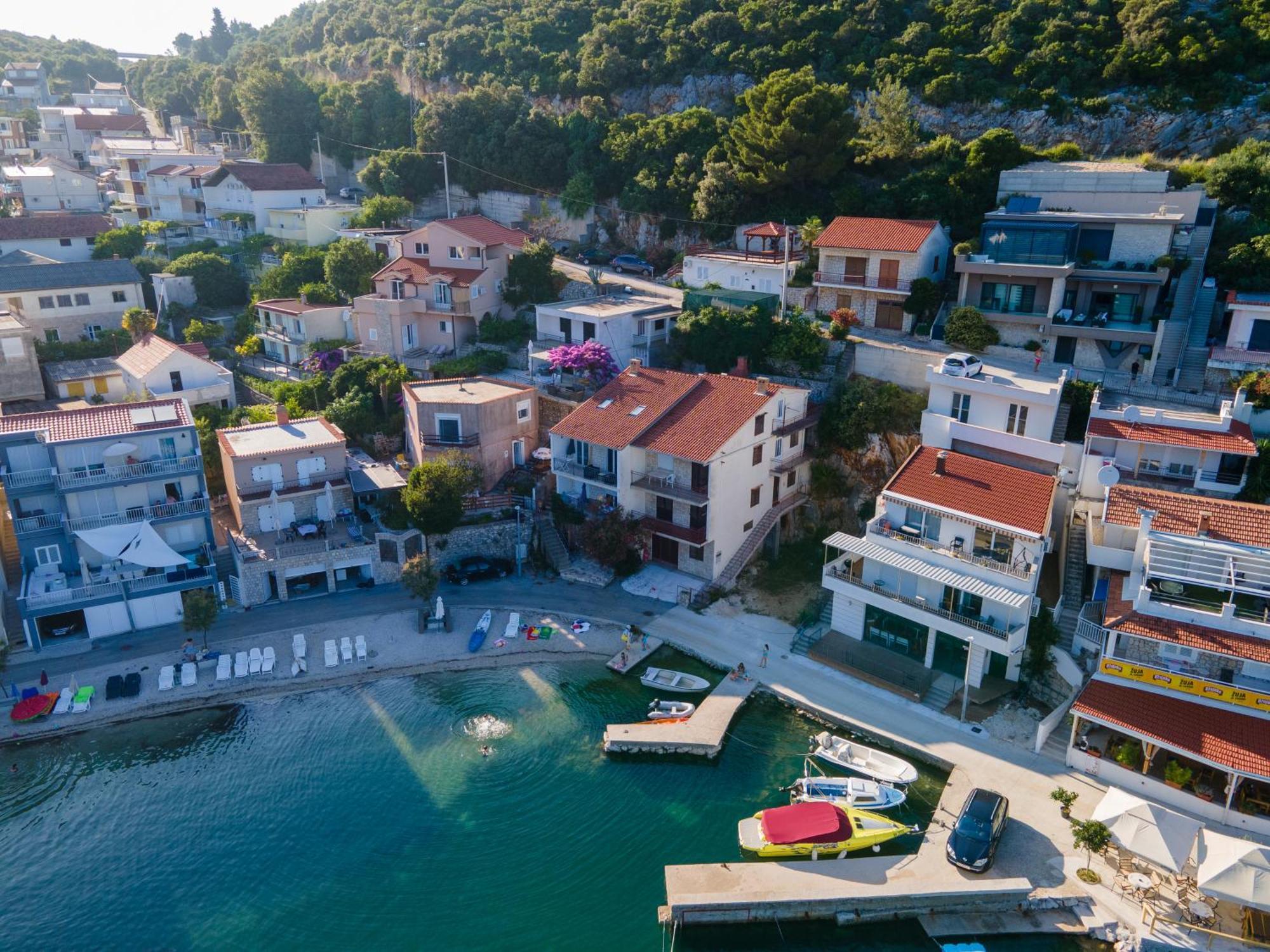 Apartmani Dora Duboka Buitenkant foto